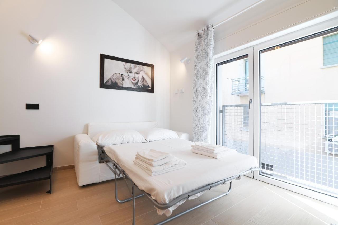 Mila Apartments Cavalcabo มิลาน ภายนอก รูปภาพ